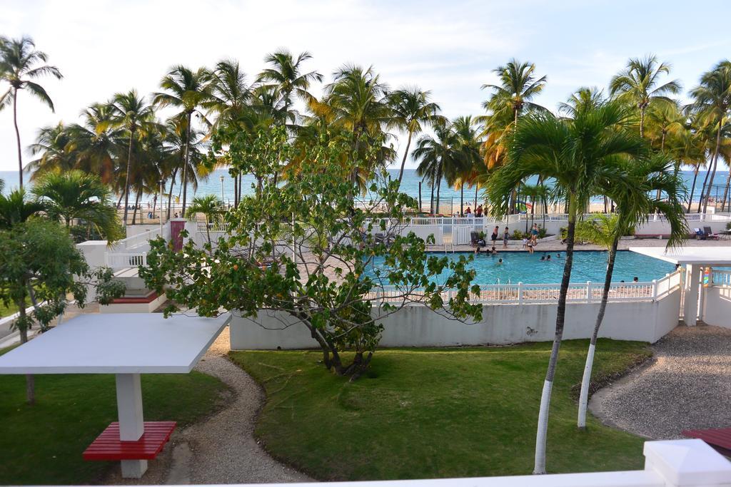 Cozy Beachfront Studio San Juan Esterno foto