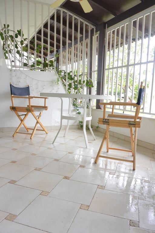 Cozy Beachfront Studio San Juan Esterno foto
